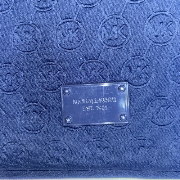 Michael Kors Signature Embossed Neoprene Padded Tablet Crossbody Bag Navy - Picture 2 of 8